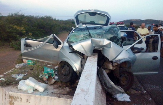 Quatro pessoas de uma mesma familia morrem em acidente no Norte do Estado