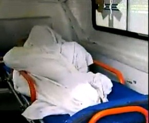 Em estado grave, adolescente aguarda quase 6 horas por atendimento em ambulância na porta do HGE