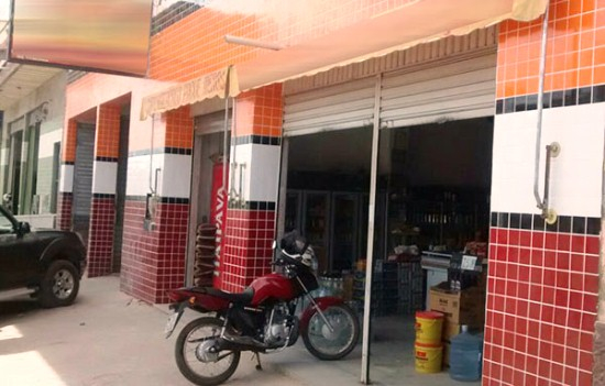 Estabelecimento comercial é arrombado em Queimadas