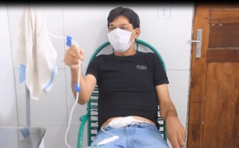 ei não pode ficar mais e quatro horas fora de seu quarto.