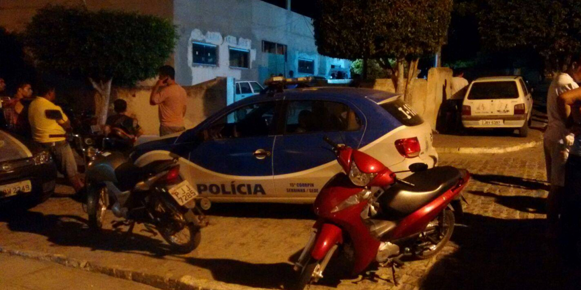Menino de 9 anos morre e adolescente de 13 fica ferida a tiros, em povoado de Barrocas