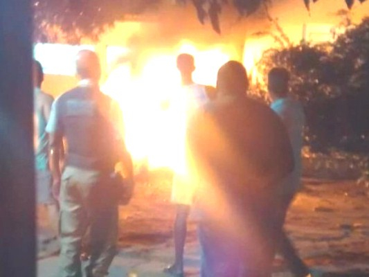 Pacientes são retirados de hospital após fogo com suspeita criminosa