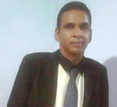 Corpo da vítima foi esfaqueado.