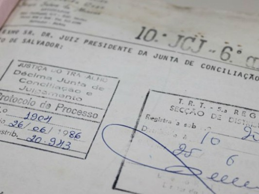 Homem descobre R$ 73 mil em seu nome 30 anos após ajuizar ação