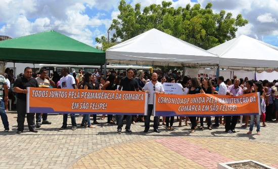População protesta contra fim das atividades da Comarca de São Felipe