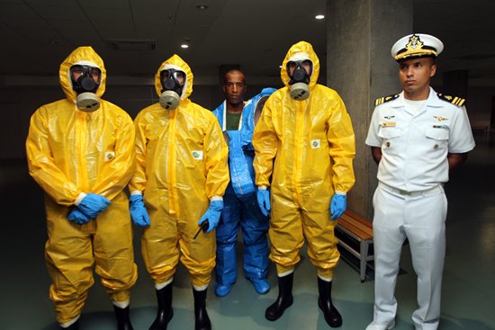Corpo de Bombeiros e Polícia Militar da Bahia  realizam uma simulação de segurança na Arena Fonte Nova,  como parte do plano de segurança para as Olimpíadas 2016. Foto: Camila Souza/GOVBA