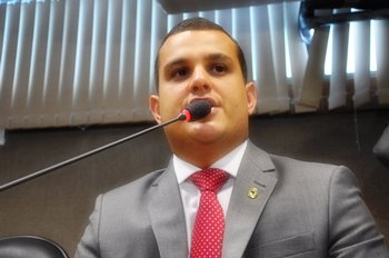 Deputado lamenta fim do Programa da Criança mantido pelo Petrobras