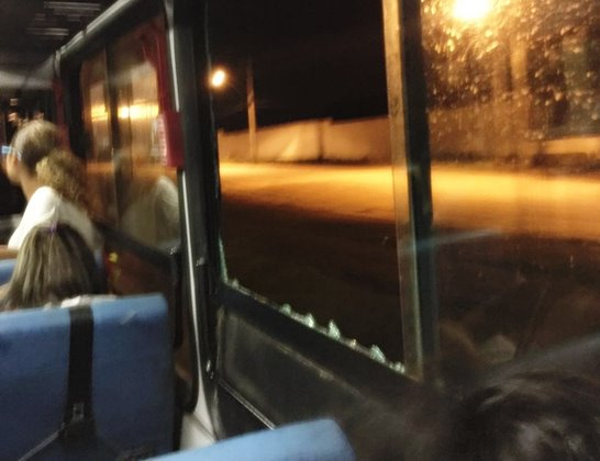 Ônibus que transportava universitários de Coité para Feira de Santana volta a ser atacado por marginais
