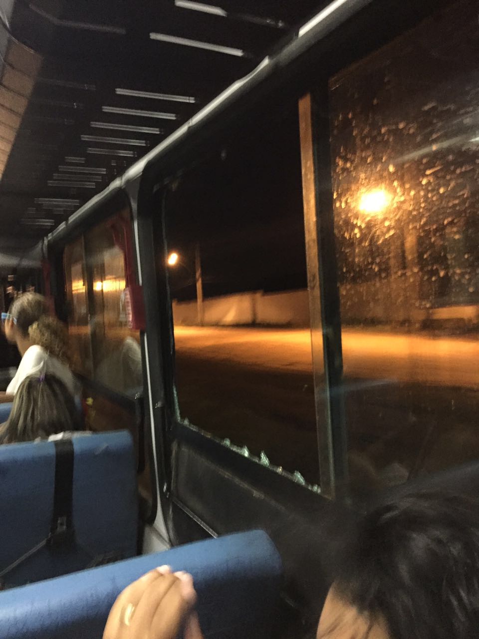 Ônibus que transportava universitários de Coité para Feira de Santana volta a ser atacado por marginais