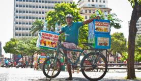 Fotógrafo viaja o país registrando relação dos brasileiros com suas bicicletas