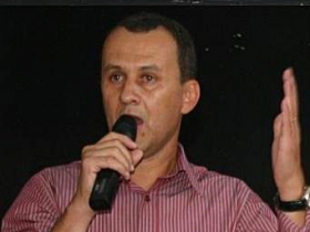 Edinho vai para um partido contra o PT local, mas sabe que o PR apoia o PT estadual e nacional.