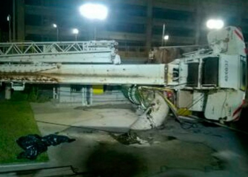 Guindaste cai e mata homem no Polo Petroquímico de Camaçari