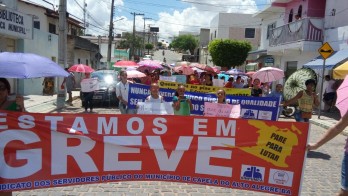 servidores de capela em greve