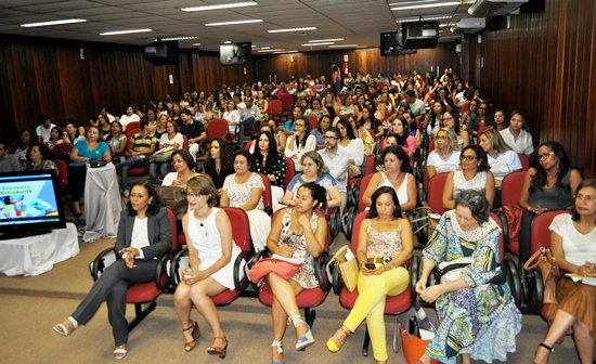 Formação superior dos professores baianos da rede pública é maior que da rede particular