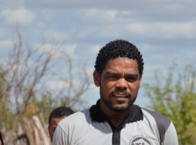 Líder com o nome de cantor deu uma de poeta quando disse que ninguém cria bode, o bode é que cria gente