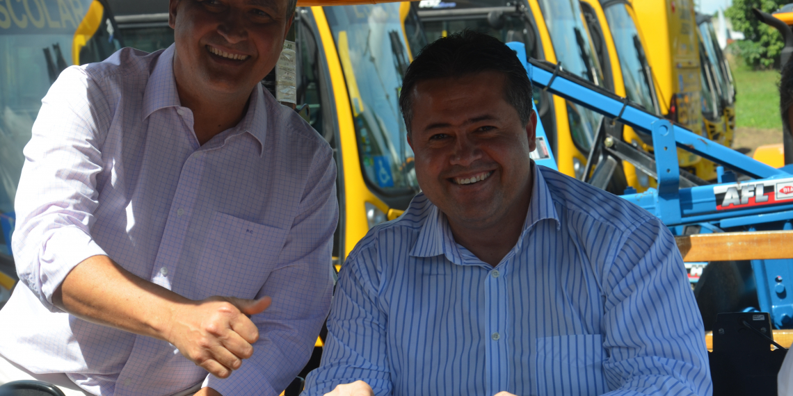 Alex da Piatã visita comunidades rurais no norte do estado; em Feira de Santana participa de ato com Rui Costa