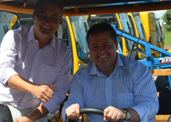 Alex da Piatã visita comunidades rurais no norte do estado; em Feira de Santana participa de ato com Rui Costa