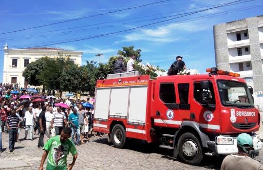 SEPULTAMENTO DE PAULO MACHADO