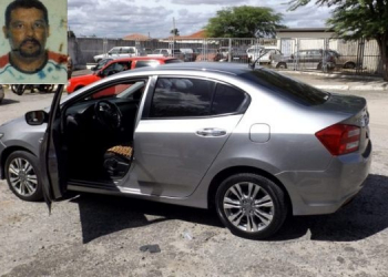 Homem é assasinado a tiros após ter carro interceptado por criminosos