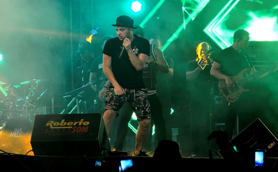 Romantismo de Miquéias Almeida encerra o Baião de 2016