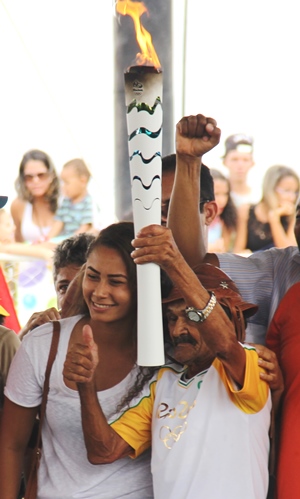 Comandante Geral da PM coronel Anselmo Brandão é um dos condutores da Tocha Olímpica em Juazeiro