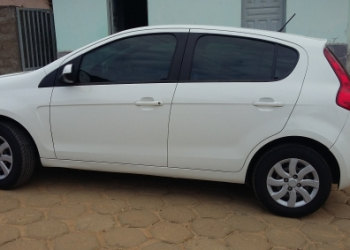 Carro da secretária de Assistência Social de Riachão do Jacuípe é roubado quando ela estava no salão de beleza