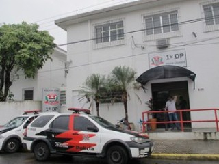 Homem tenta furtar unidade de saúde, mas pega no sono e acaba preso