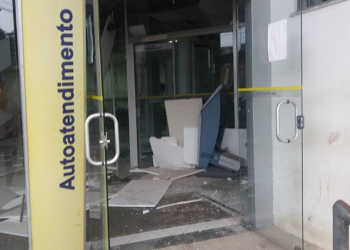 Grupo explode banco e cerca pelotão da PM em Coração de Maria, na Bahia