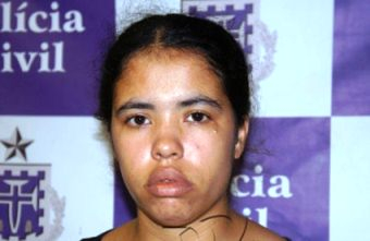 Mãe mata o próprio filho de 1 mês com facada no coração