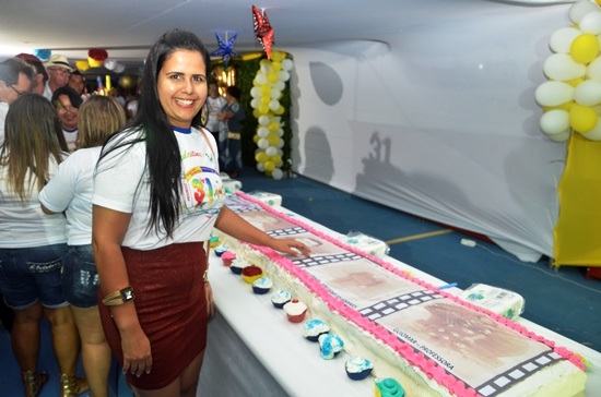 Laiane Carvalho comemora aniversário e avanços da cidade