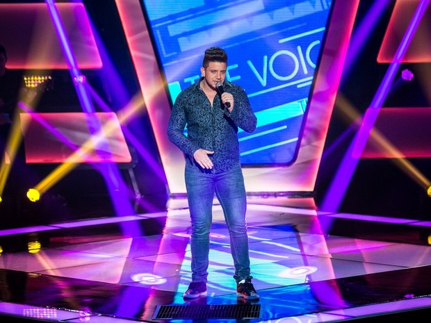 Renan Ribeiro, do The Voice Brasil, morre em acidente em rodovia de SP