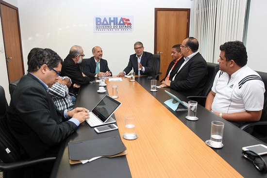 Passagem da Tocha Olímpica movimenta cidades na Bahia