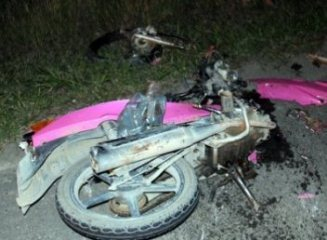 Dois morrem em acidente que envolveu três veículos na BR-101