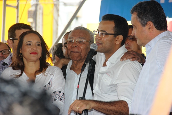 Silva Neto agradeceu os benefícios e aproveitou para pedi mais obras para o município | Foto: Raimundo Mascarenhas