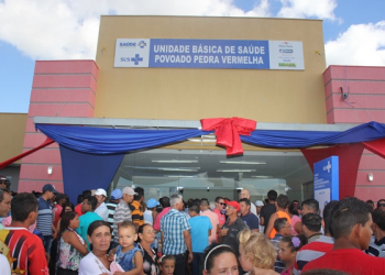 Monte Santo I – Com a presença do governador, Jorge Andrade entrega Unidade Básica de Saúde em Pedra Vermelha