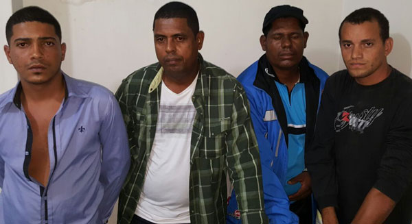 PM de Santaluz prende quatro e apreende maconha, crack e cocaína dentro de táxi na BA-120