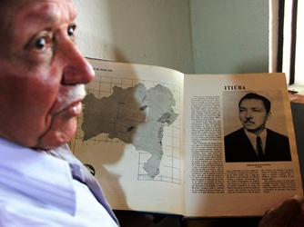 Itiúba: ex-prefeito preserva rico acervo em documentos e fotos que relata sua gestão de 1976 a 1982