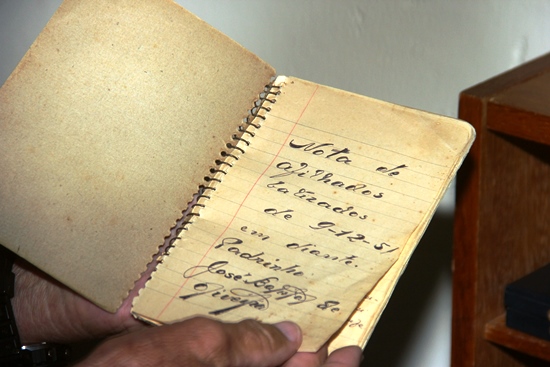 Itiúba: ex-prefeito preserva rico acervo em documentos e fotos que relata sua gestão de 1976 a 1982