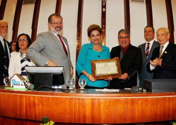 Por indicação do deputado Rosemberg Pinto, Dilma Rousseff é a mais nova cidadã baiana