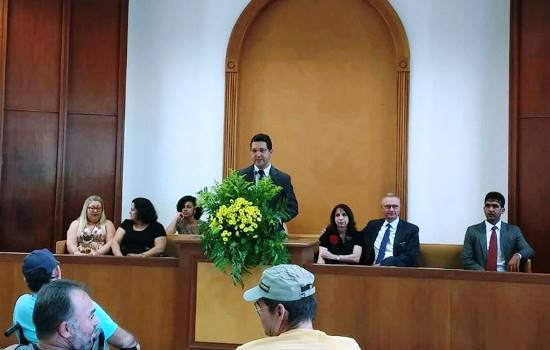 entrega de cadeiras na igreja dos mormons - 1