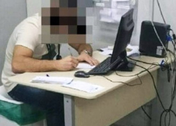 RJ- Médico atende pacientes sentado em lixeira na UPA; sindicato denuncia condições precárias