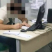 RJ- Médico atende pacientes sentado em lixeira na UPA; sindicato denuncia condições precárias
