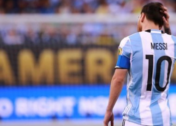 Após mais uma final perdida, Messi anuncia que não atuará mais pela seleção argentina