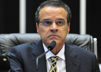 Após ser citado em delação, ministro Henrique Alves pede demissão do Turismo