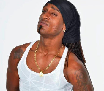 Dançarino da ‘Guettho é Guettho’ baleado no Subúrbio está na UTI: ‘errou caminho’, diz banda