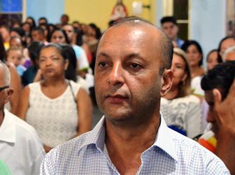 Quijingue – Ausência do prefeito no município fortalece discurso da oposição e vice-prefeito sai do PT e quer ser candidato pelo PCdoB