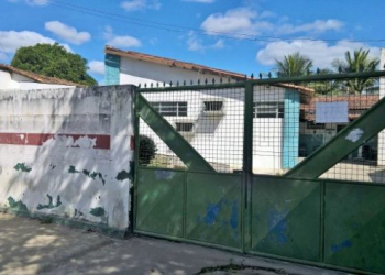 Gestante não consegue atendimento e bebê morre ao cair no chão durante trabalho de parto em Feira de Santana
