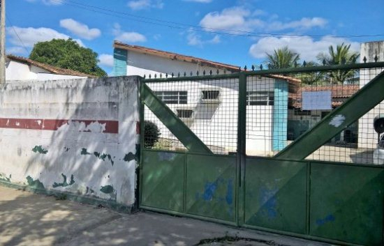 Gestante não consegue atendimento e bebê morre ao cair no chão durante trabalho de parto em Feira de Santana