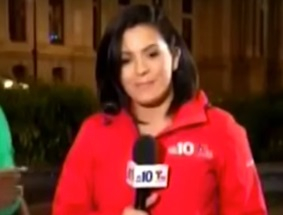 Repórter leva puxão de cabelo e soco na cara em transmissão ao vivo