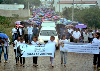 Sepultado em Santaluz, corpo do professor Nino